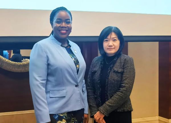 这次会谈，安提瓜移民局长盛赞世贸通移民!